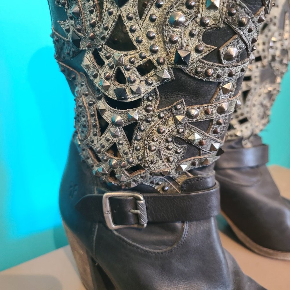 Rare Frye Ilana Deco Black Studded - Size 10 - Picture 4 of 9